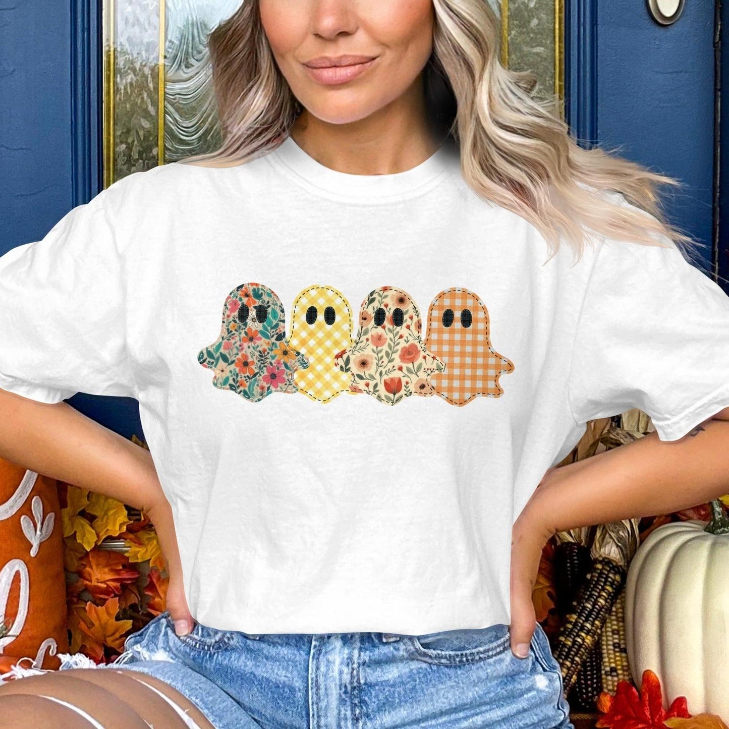 Spooky Ghosts Print Halloween T-Shirt product type
