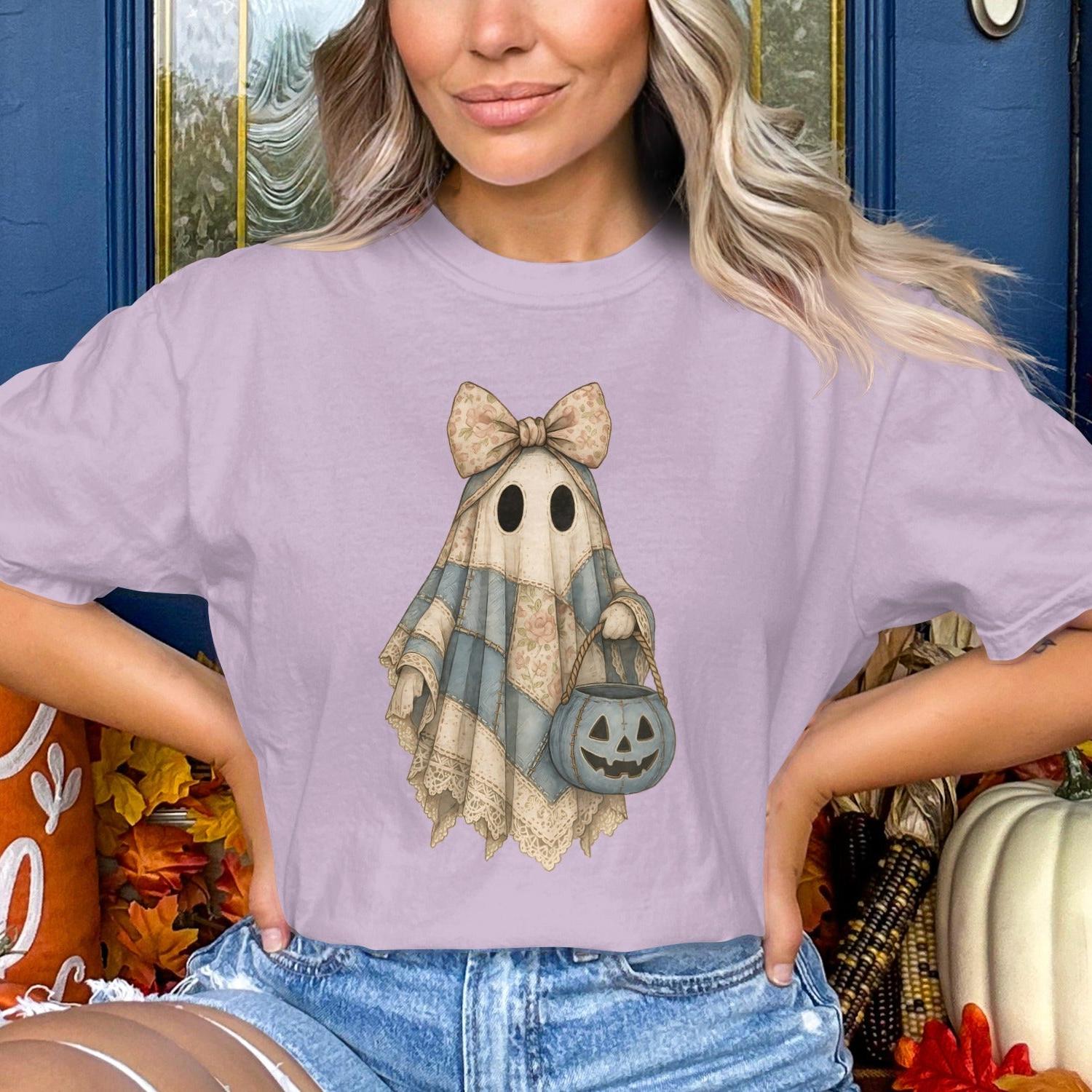 Vintage Halloween Ghost Tshirt Unique Graphic product