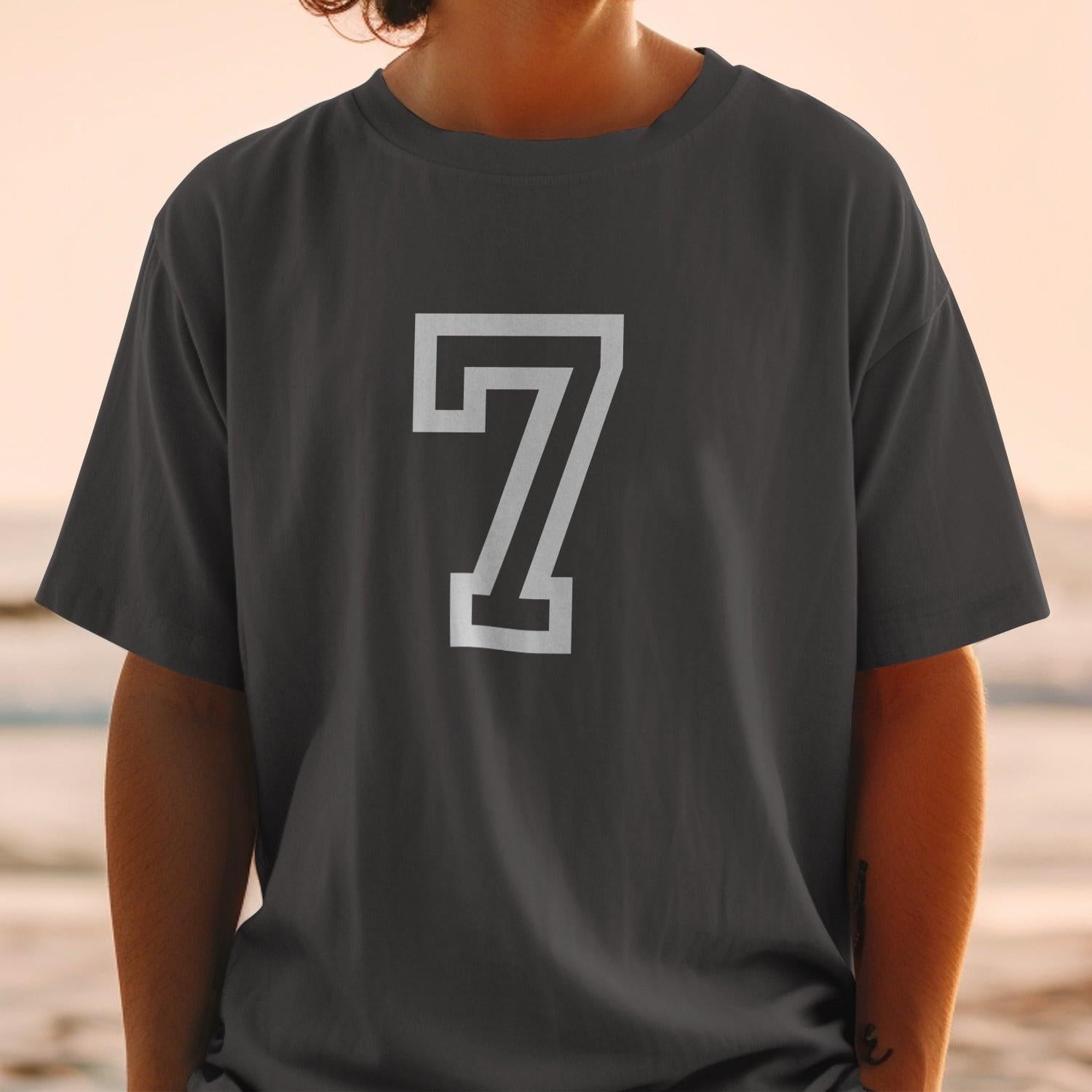 Graphic tee with number 7 solid color casual product