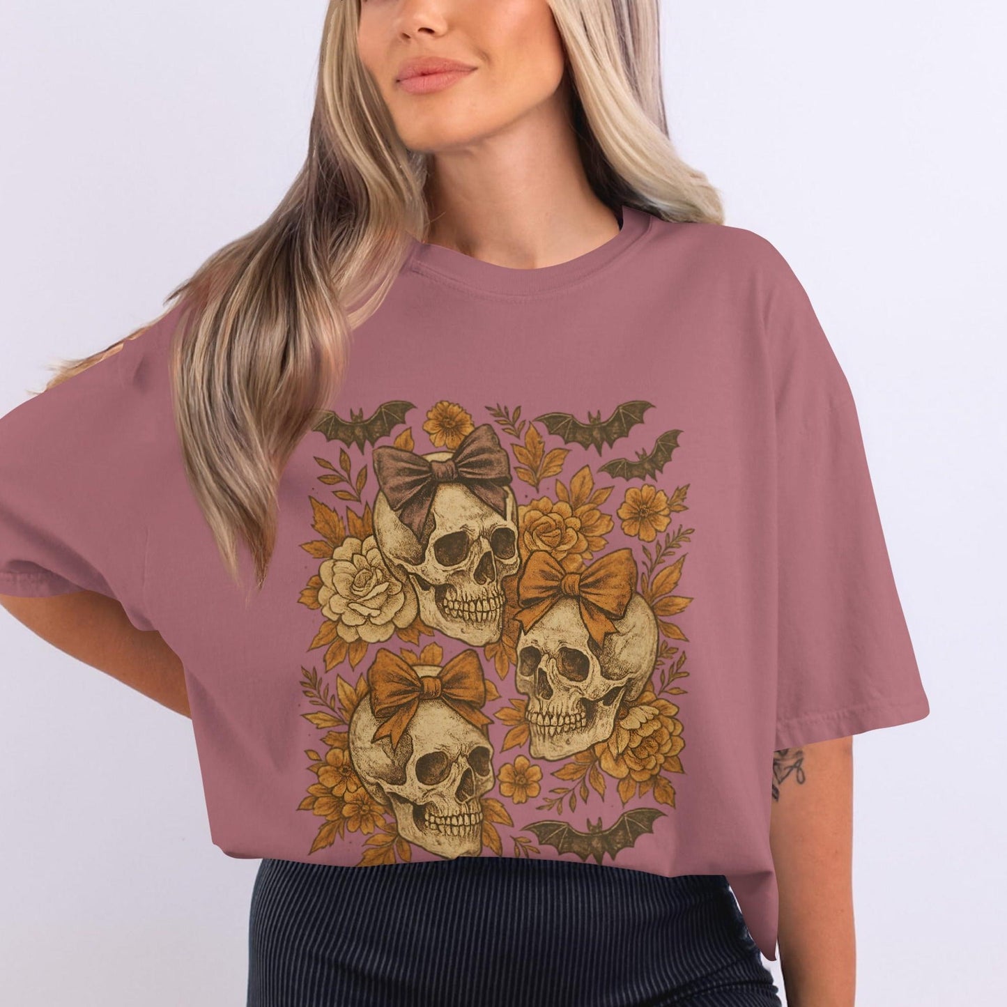 Vintage Style Skull and Floral Print T-shirt product