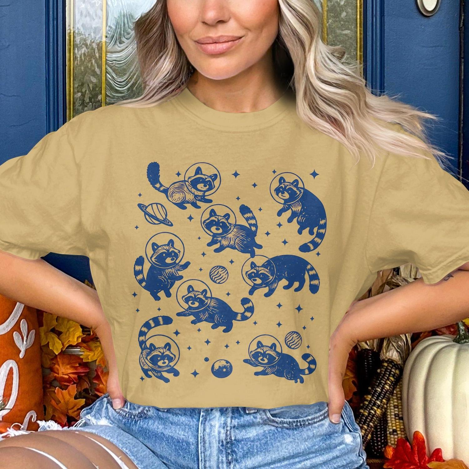Space Meow Print Halloween Raccoon Graphic T-Shirt product type