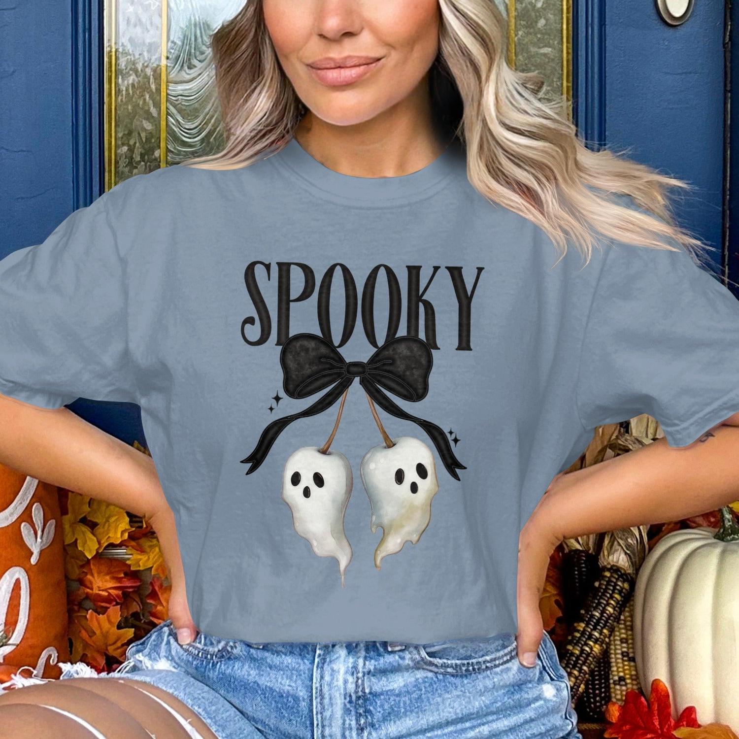 Spooky Halloween Ghost Print Graphic T-shirt product