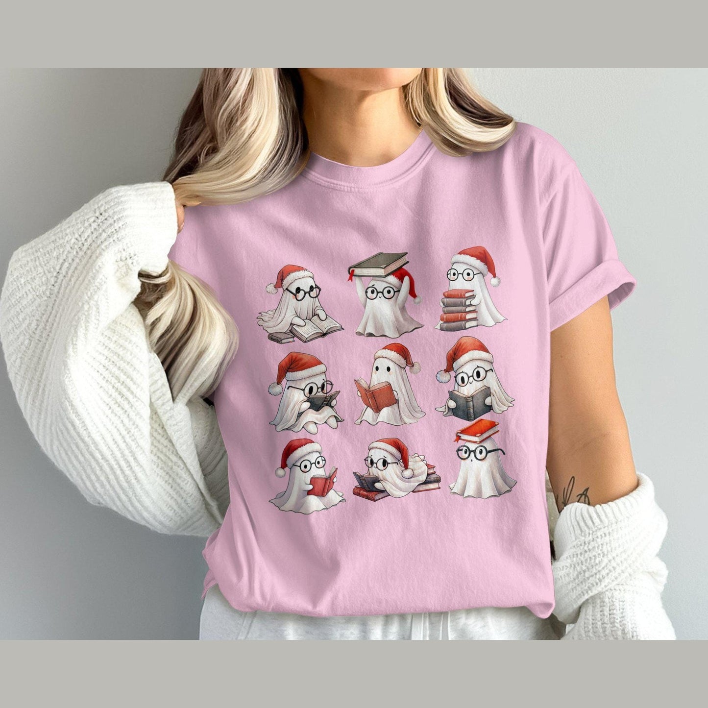 Cute Festive Ghosts Reading Books Comfort Colors T-Shirts